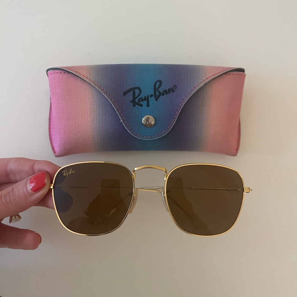 Ray-Ban Gold Sunglasses with Pink and Blue Case